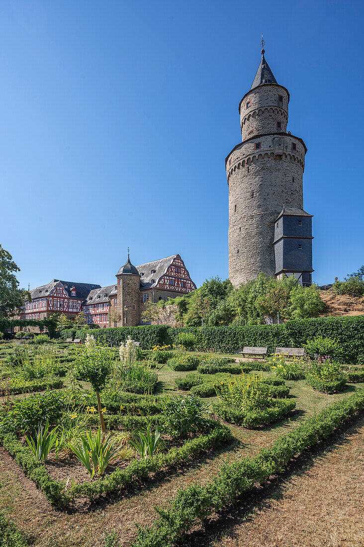 Hexenturm mit Burg in Idstein